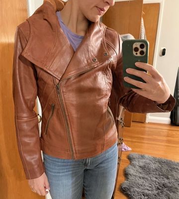 FJackets customer style — Crystal Flury